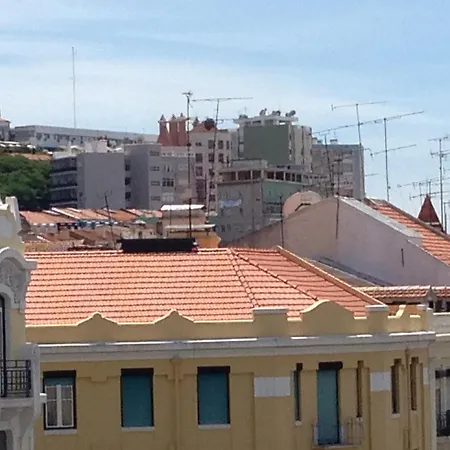 דירה באזור Sao Joao De Deus, בגודל 140 מר, עם 4 חדרי שינה ו- 2 חדרי רחצה פרטיים ליסבון